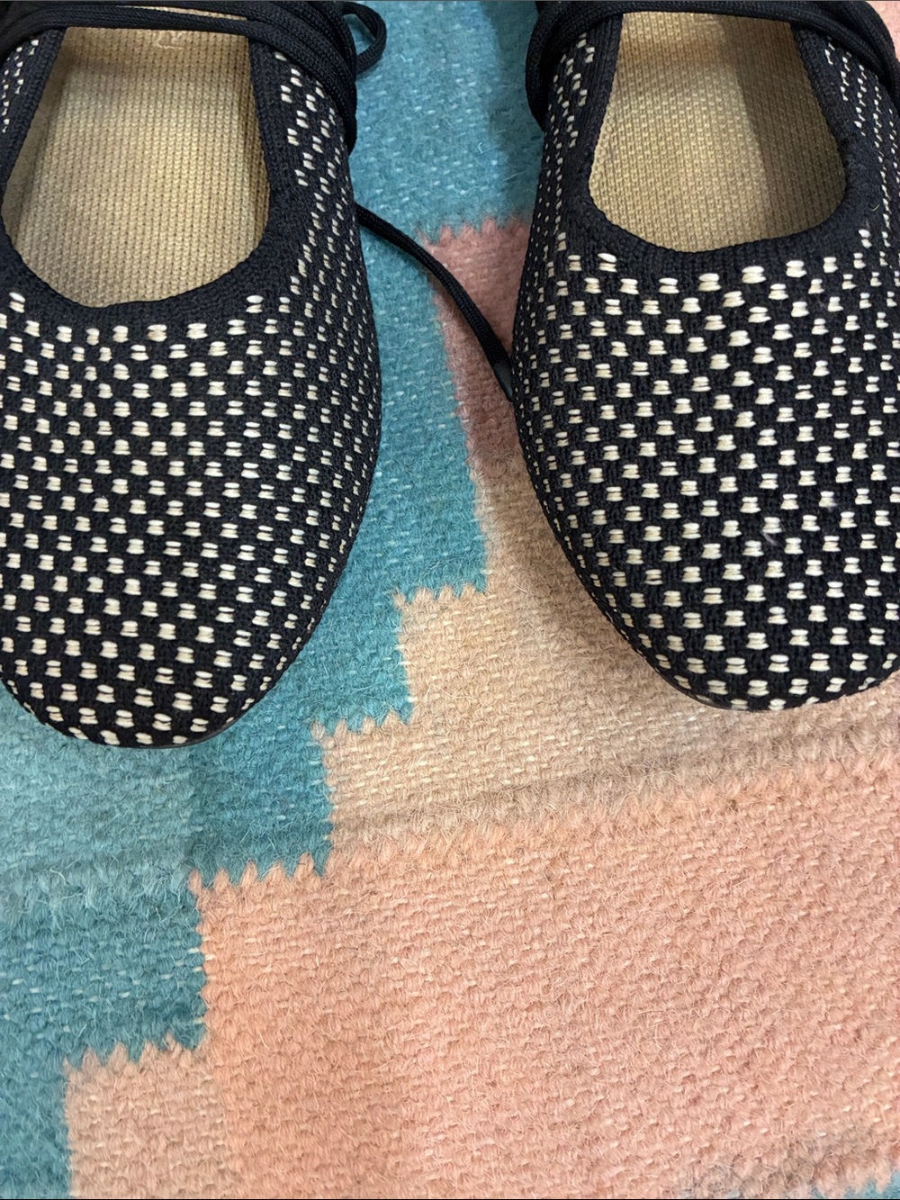 Rothy's Black and White Knit Ballet Flats with Wrap Laces 8.5 - Picture 3 of 7